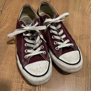 Maroon Converse Women’s Size 8/ Men’s Size 6